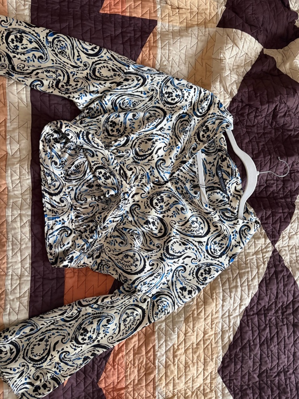 Zara White and Navy Paisley Crop Top